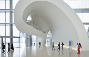 Heydar Aliyev Centre / Zaha Hadid Architects